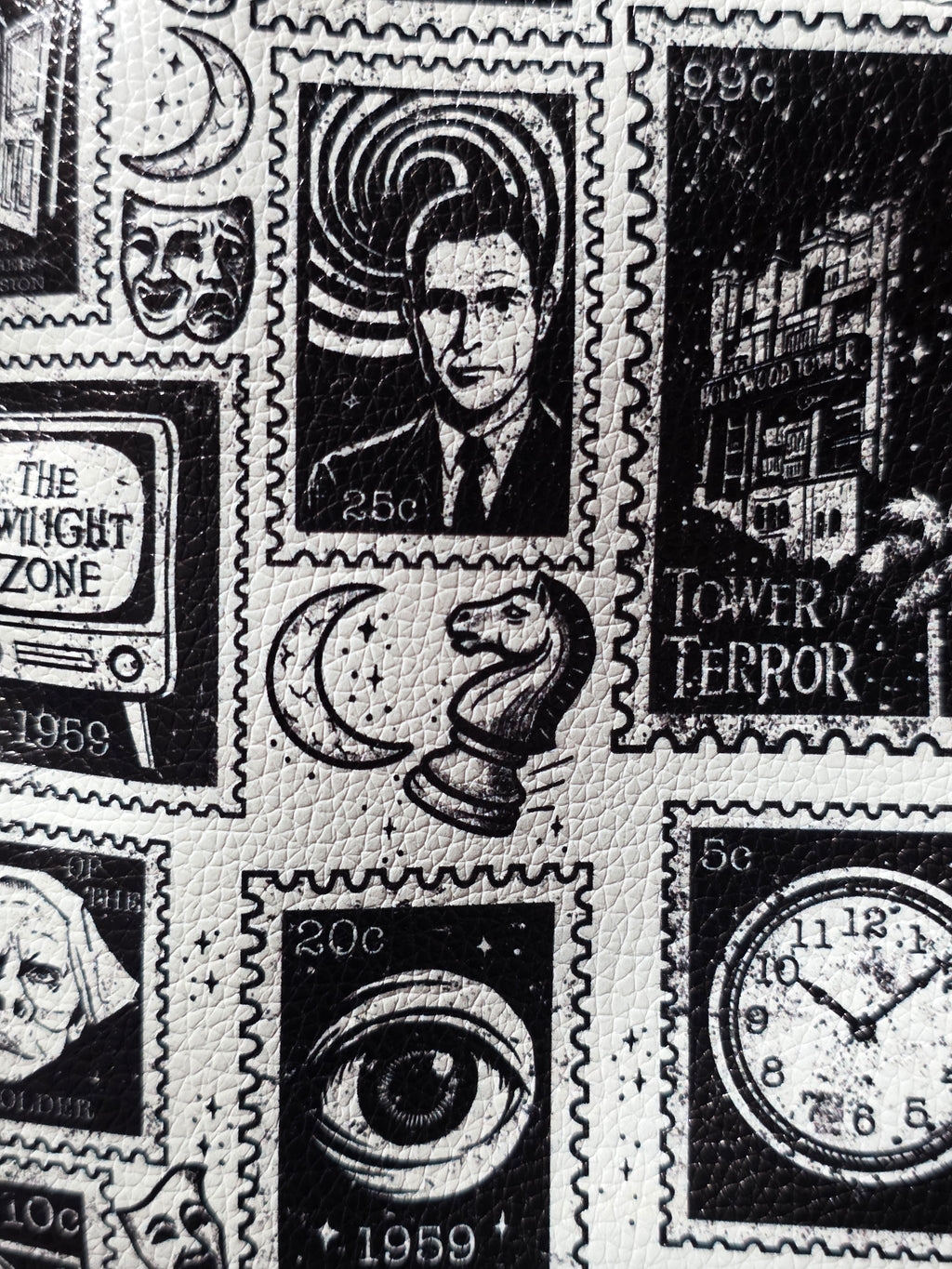 5th Dimension Amandina Shoulder Bag | Retro Horror Purse