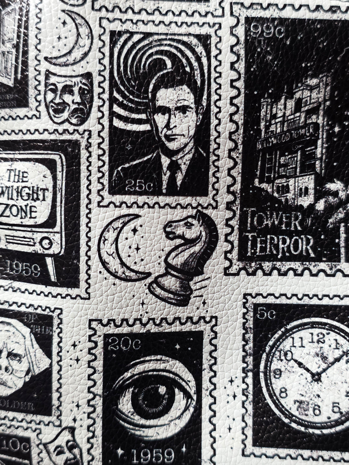 5th Dimension Amandina Shoulder Bag | Retro Horror Purse