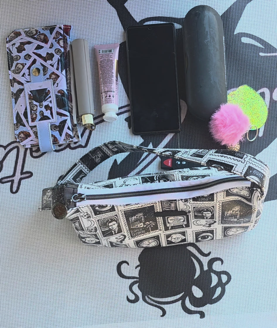 5th Dimension Amandina Shoulder Bag | Retro Horror Purse